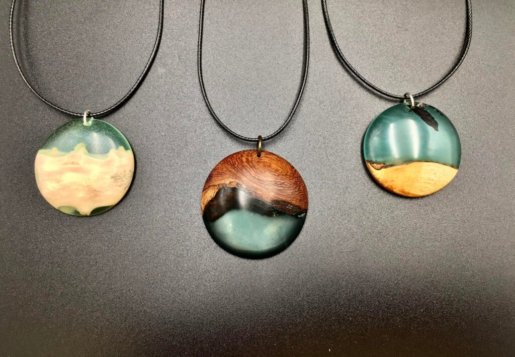 Pendentif Bois Résine