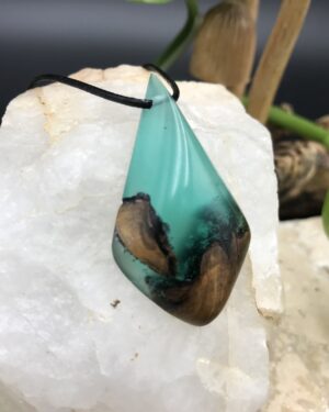 Pendentif Bois Résine
